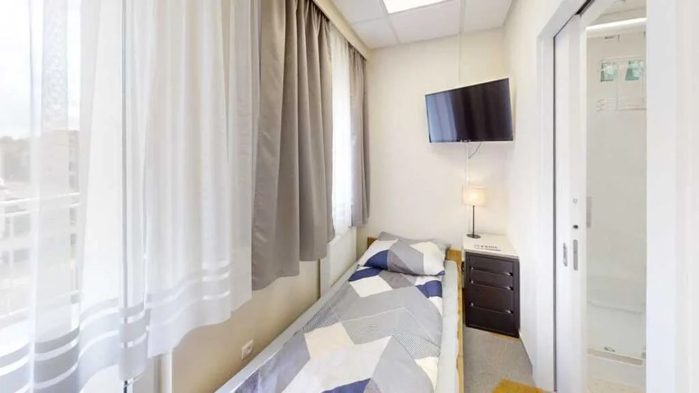Nowoczesne Pokoje z Łazienkami – Hostel 365 Poznań – Parking – Wi-Fi – zdjęcie 2