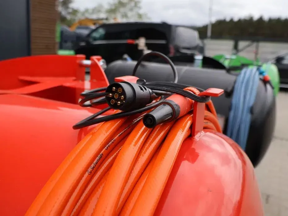 Balast / Zbiornik czołowy / Zbiornik przeciwpożarowy / Myjka 550L – zdjęcie 3