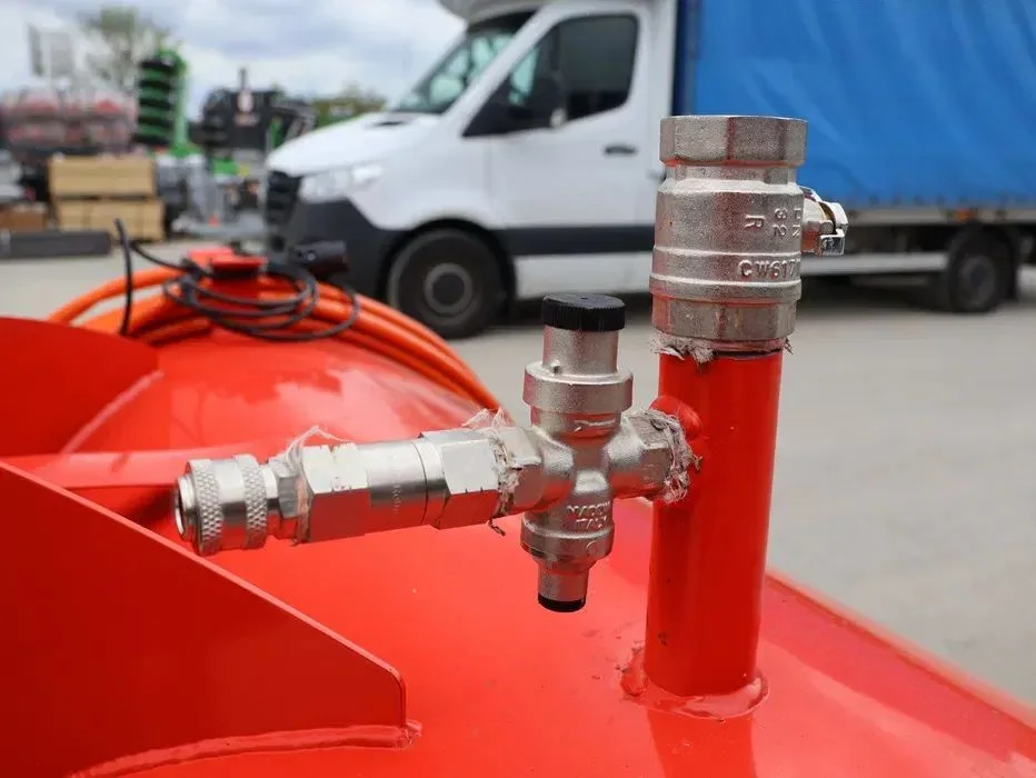 Balast / Zbiornik czołowy / Zbiornik przeciwpożarowy / Myjka 550L – zdjęcie 4