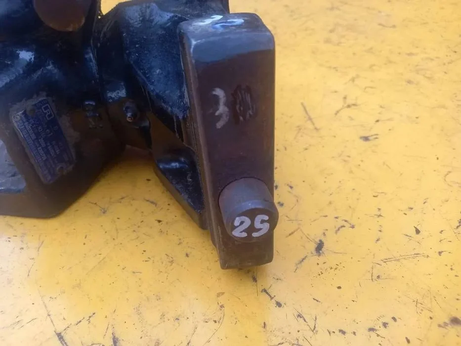 Zaczep automatyczny 330x32x25 John Deere – zdjęcie 4