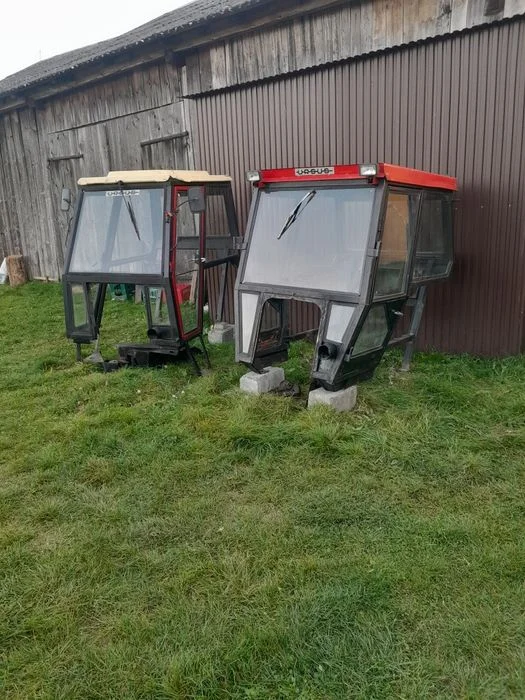 Kabina do Ciągnika Gruby Materiał Mocowana na Poduszkach Solidna kompletna