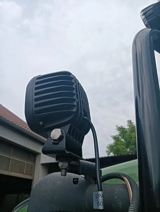 Lampy ledowe Fendt 828 halogeny 936 – zdjęcie 3
