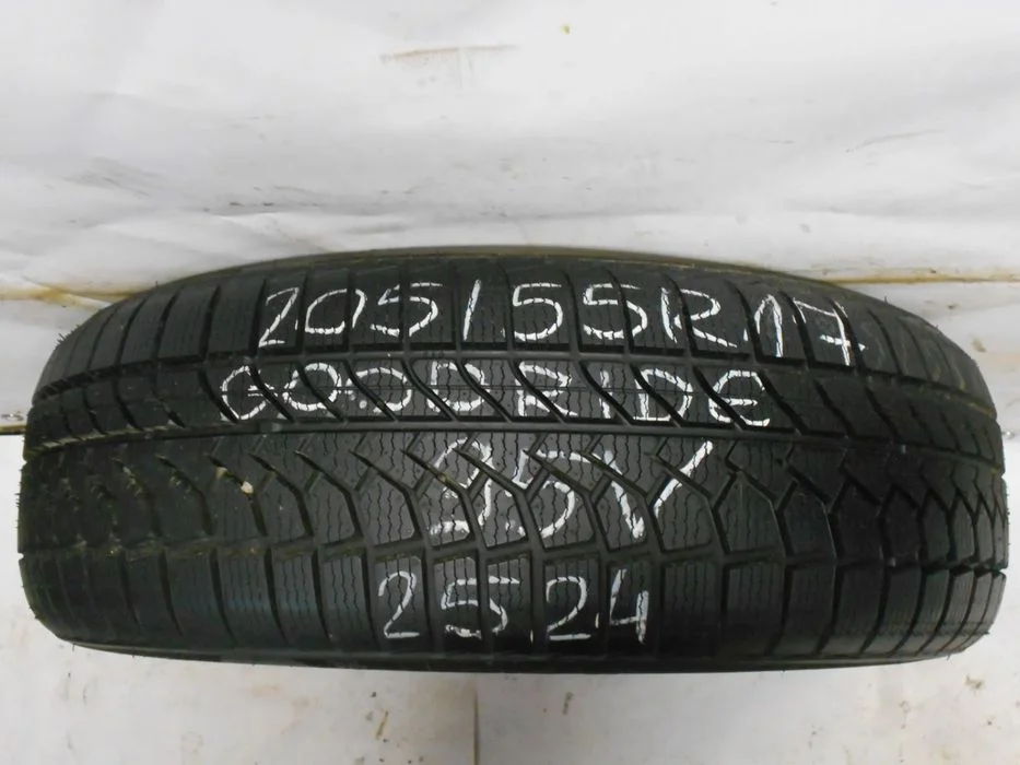 Opona Pojedynka 205/55R17 Goodride Zupersnow Z507 Dot 2524 8.2Mm
