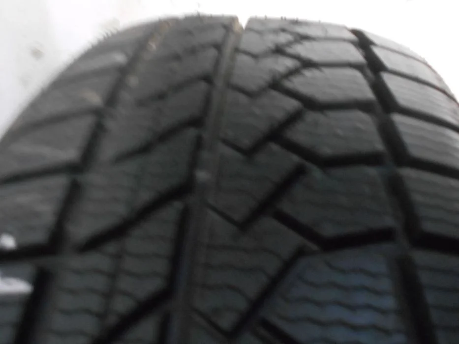 Opona Pojedynka 205/55R17 Goodride Zupersnow Z507 Dot 2524 8.2Mm – zdjęcie 2