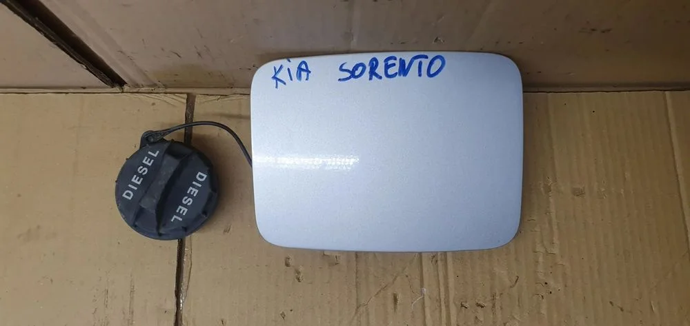 Klapka wlewu paliwa wlew Kia Sorento I – zdjęcie 2