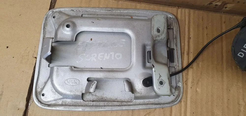 Klapka wlewu paliwa wlew Kia Sorento I – zdjęcie 6