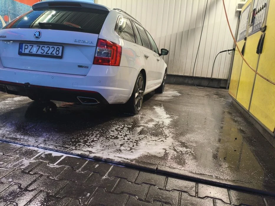 Skoda Octavia III Kombi 2.0 TDI (184 KM) – zdjęcie 4