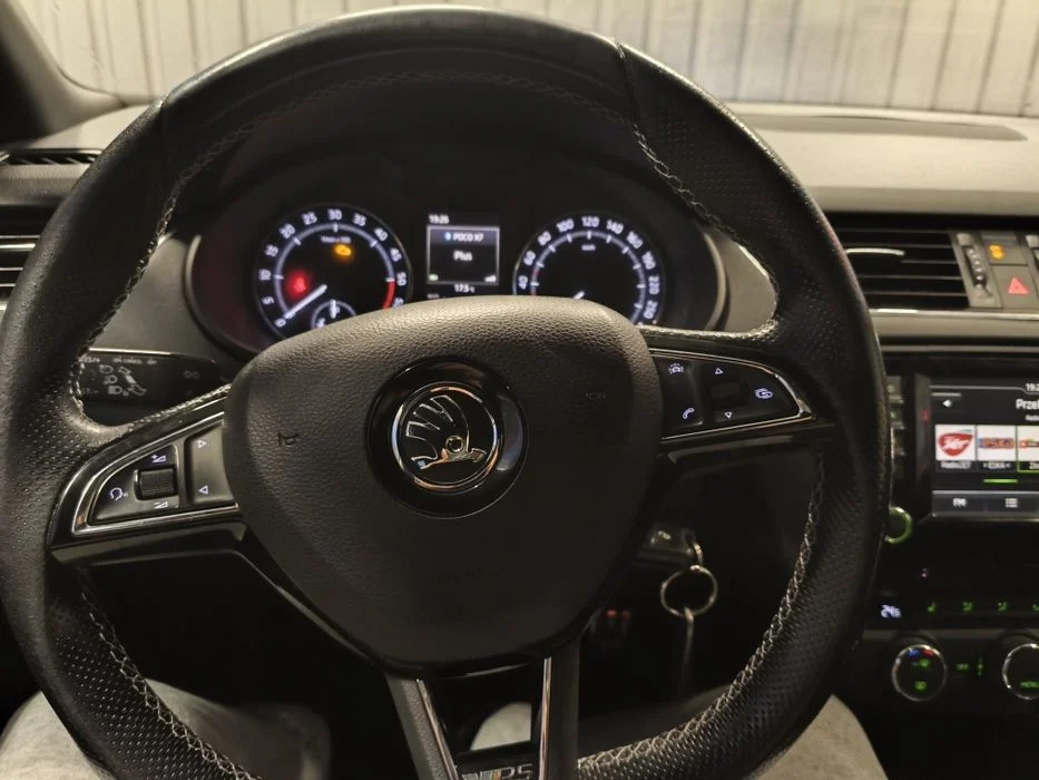 Skoda Octavia III Kombi 2.0 TDI (184 KM) – zdjęcie 8