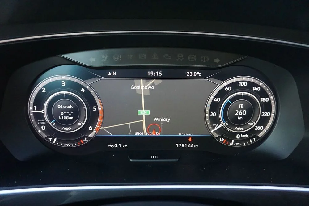 Volkswagen Tiguan Allspace kamera* navi* 2. 0 TDI* 150KM* – zdjęcie 8