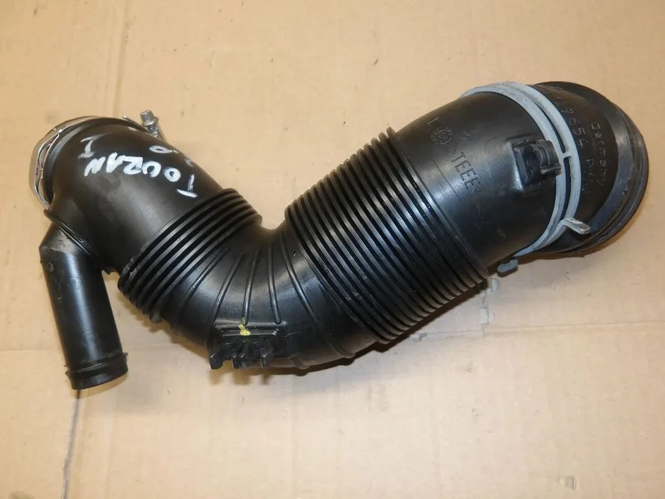 VW TOURAN I LIFT 06-10r. 2.0 TDI RURA PRZEWÓD POWIETRZA 3C0129654