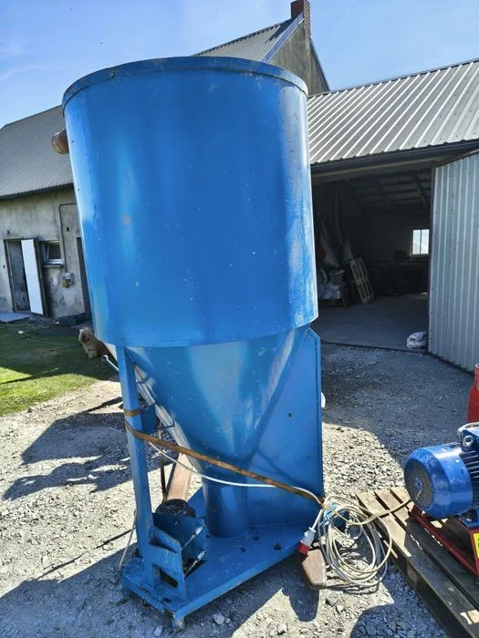 Mieszalnik Paszowy 500kg z śrutownikiem ssącotłoczącym 11kW – zdjęcie 4