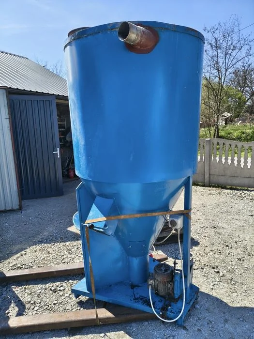 Mieszalnik Paszowy 500kg z śrutownikiem ssącotłoczącym 11kW – zdjęcie 3