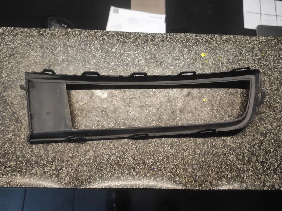 Vw Touran 3 Kratka Zderzaka Halogen Lewa 5Ta853665C Wysyłka ! – zdjęcie 2