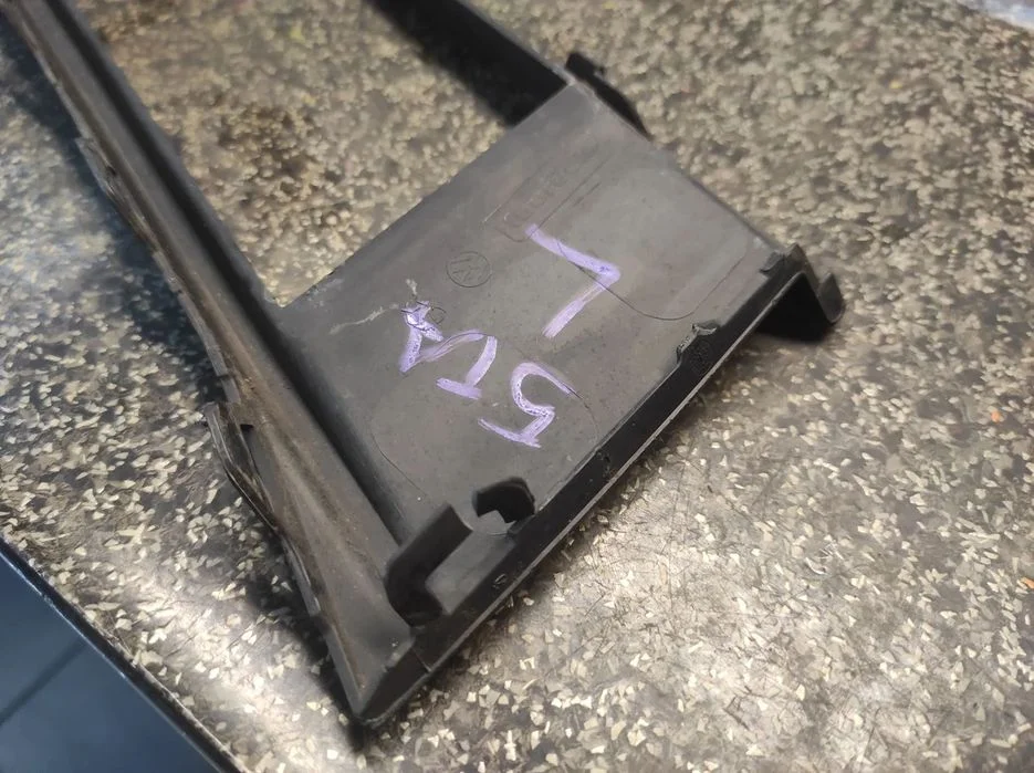 Vw Touran 3 Kratka Zderzaka Halogen Lewa 5Ta853665C Wysyłka ! – zdjęcie 4