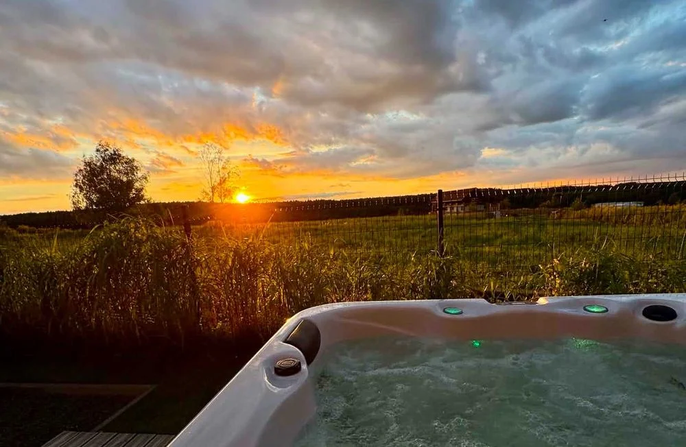 Dom nad jeziorem z prywatnym jacuzzi – zdjęcie 3