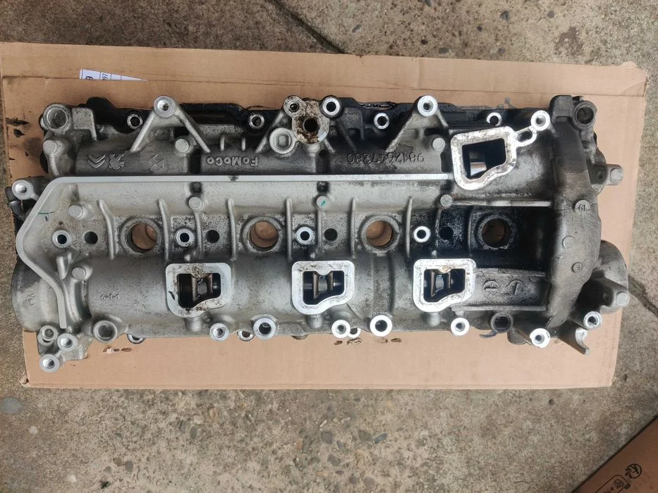 Pokrywa zaworów kaseta z walkami 1.5 blue HDi Citroen Peugeot euro 6
