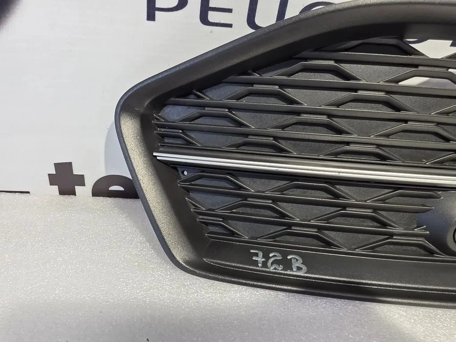 Audi A6 C8 4K0 S-Line 18- Lewa / Prawa Kratka Boczna Zderzaka Przedniego Przód + Parktronik Nr 4K0807681D / 4K0807647D + 5Q1919275A , 4K0807682D / 4K0807648D + 5Q1919275A Nr Aukcji Kb72 – zdjęcie 10