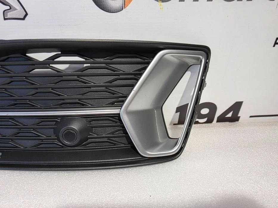 Audi A6 C8 4K0 S-Line 18- Lewa / Prawa Kratka Boczna Zderzaka Przedniego Przód + Parktronik Nr 4K0807681D / 4K0807647D + 5Q1919275A , 4K0807682D / 4K0807648D + 5Q1919275A Nr Aukcji Kb72 – zdjęcie 11