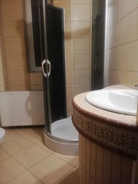 POKOJE z łazięnkami AGROTURYSTYKA noclegi wolne weekend hostel hotel – zdjęcie 3