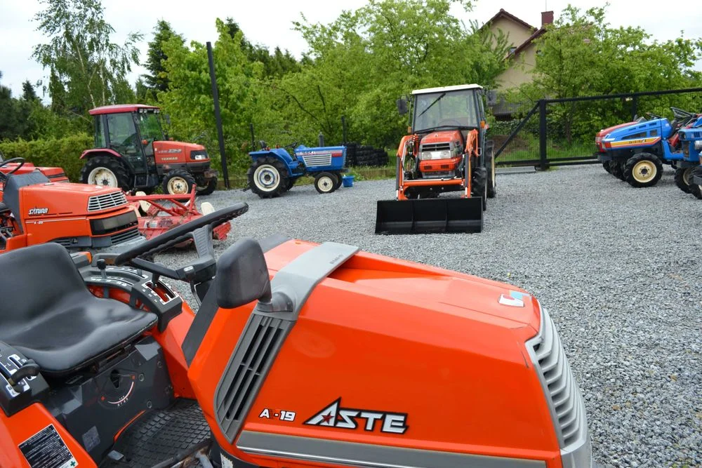 Traktorek japoński mini traktor Iseki Kubota japonski – zdjęcie 7