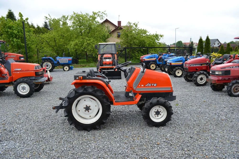 Traktorek japoński mini traktor Iseki Kubota japonski – zdjęcie 3