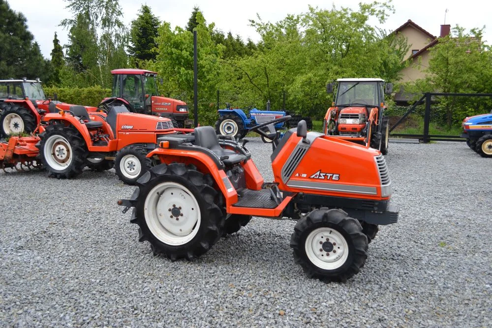 Traktorek japoński mini traktor Iseki Kubota japonski – zdjęcie 5