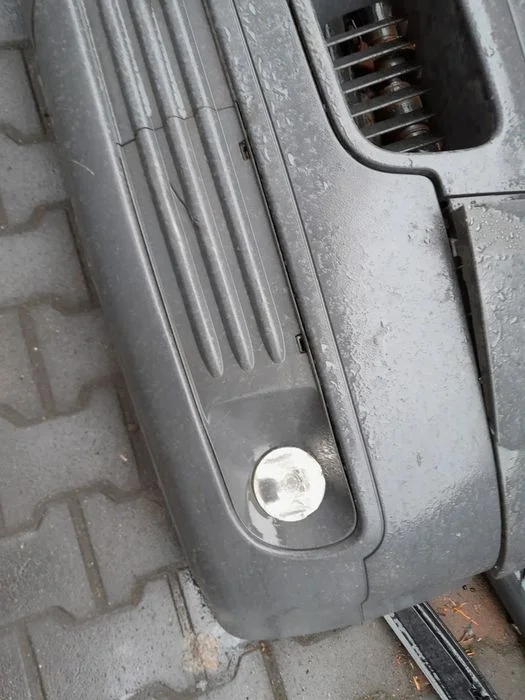 Halogen lewy z kratką VW T5