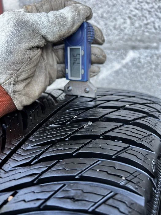 Oryginalne Alufelgi R17 5x108 volvo xc 40 60 zimowe 235/60/17 – zdjęcie 8