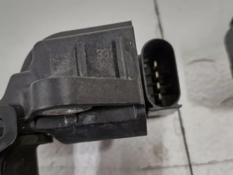 Mercedes Benz W176 W117 1.6 B Cgi Cewki Zapłonowe Komplet 4 Sztuki A2749061400 – zdjęcie 2