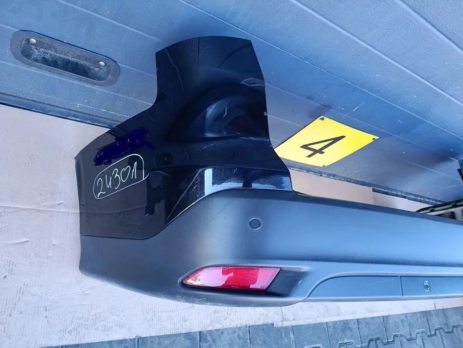 Ford Focus Mk3 Zderzak Tył Tylny Pdc – zdjęcie 2