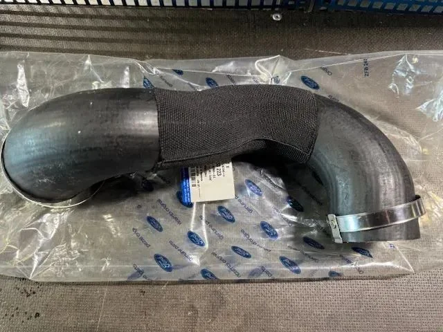 Przewód elastyczny połączenie wlot powietrza Ford Transit 2006-2019 – zdjęcie 2