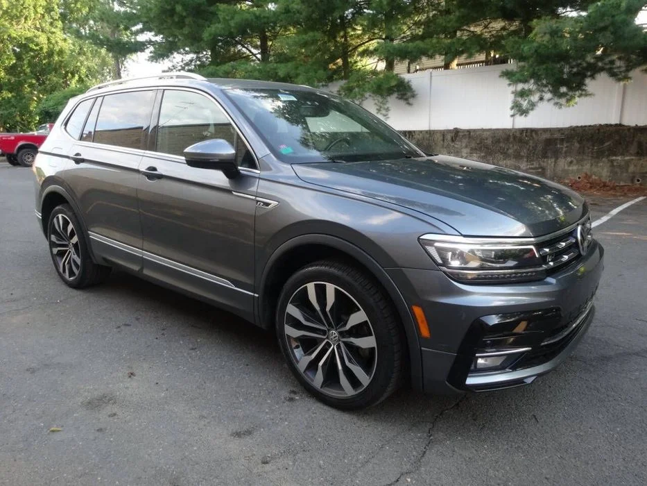 Volkswagen Tiguan R-Line 4Motion w najbogatszym wyposażeniu od właściciela – zdjęcie 8
