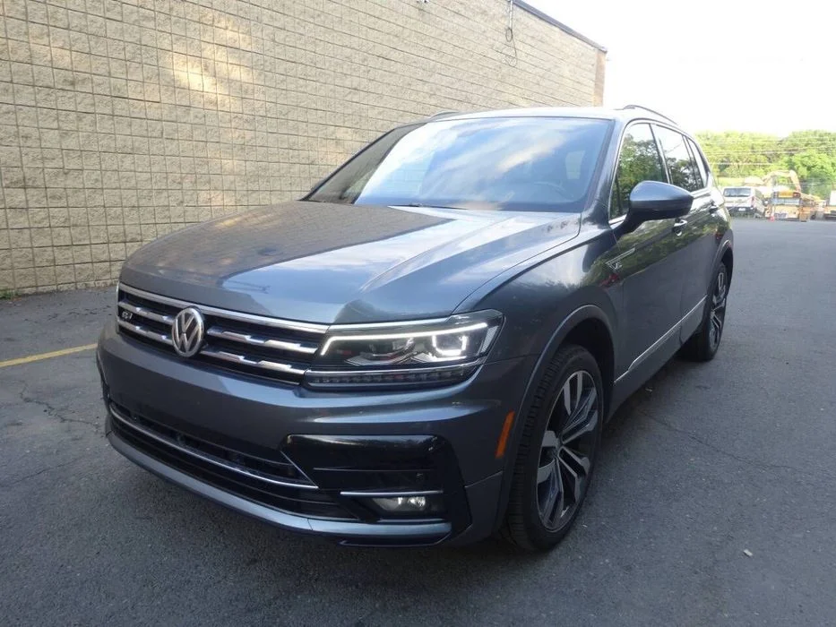 Volkswagen Tiguan R-Line 4Motion w najbogatszym wyposażeniu od właściciela