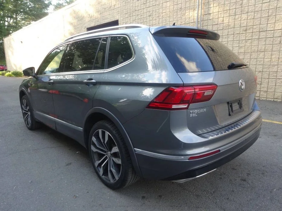 Volkswagen Tiguan R-Line 4Motion w najbogatszym wyposażeniu od właściciela – zdjęcie 4