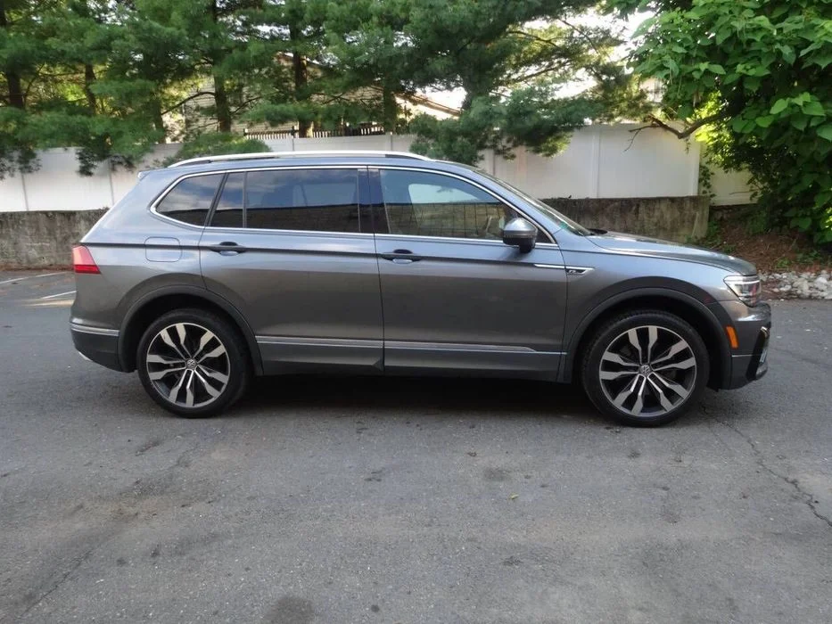 Volkswagen Tiguan R-Line 4Motion w najbogatszym wyposażeniu od właściciela – zdjęcie 7