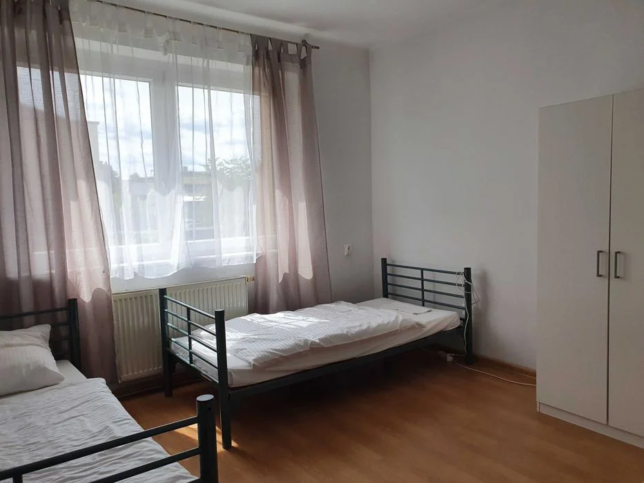 Mieszkania, kwatery pracownicze, mieszkania na doby, apartament ,noclegi dla pracowników Dąbrowa Górnicza, Noclegi pracownicze ul. Różana – zdjęcie 3