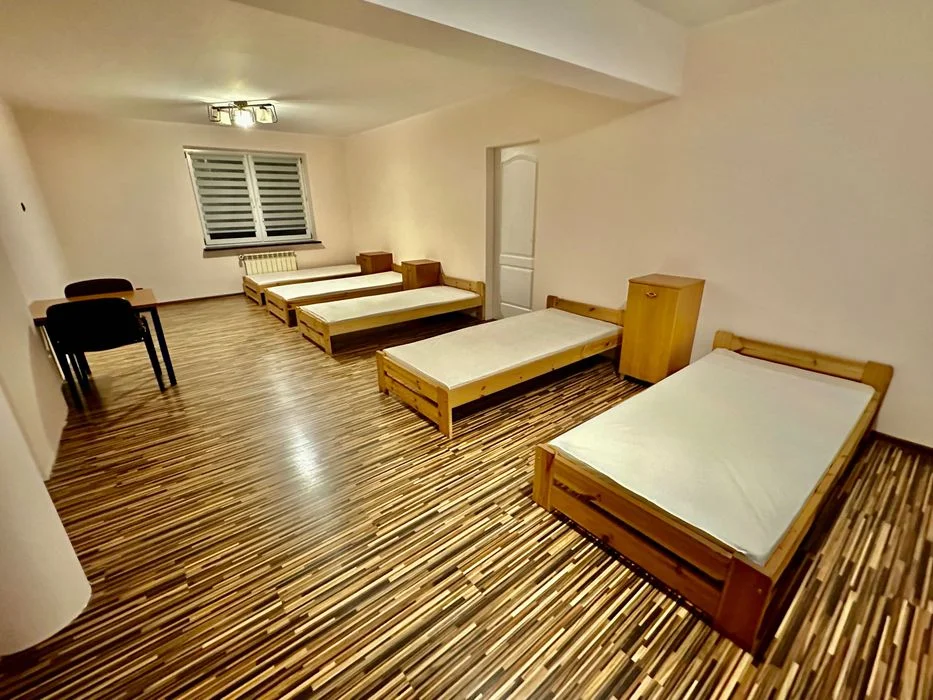 Нічліги Tani Hostel Nocleg kwatery pokój pokoje pracownicze Płońsk – zdjęcie 2