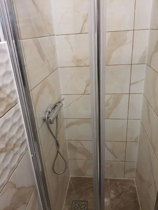 HOSTEL tanie pokoje Wi-Fi kwatera dla pracowników Koszalin Faktura – zdjęcie 7