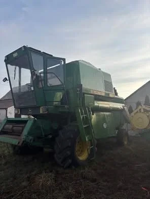 John Deere 1072.