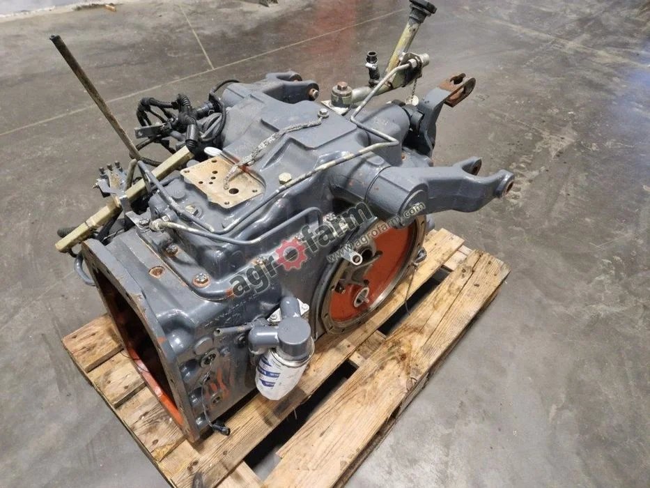 Tylny most Ford 5640 E9NN4024HD – zdjęcie 3