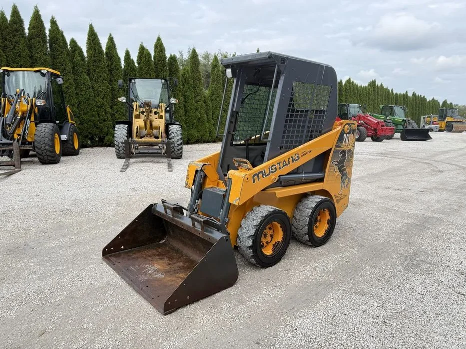 MUSTANG 2012 Bobcat MINIŁADOWARKA ŁADOWARKA / Z NIEMIEC / SZEROKOŚĆ 90CM! / 5035 180 120 jcb schaeff weidemann schaffer avant czesci case bobcat kramer gehl s70 wacker wl25 L23 L28 S100 S130przegub – zdjęcie 10