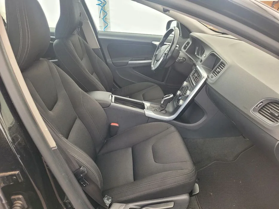 Volvo V60 2.0D4D Automat Bezwypadkowy – zdjęcie 8
