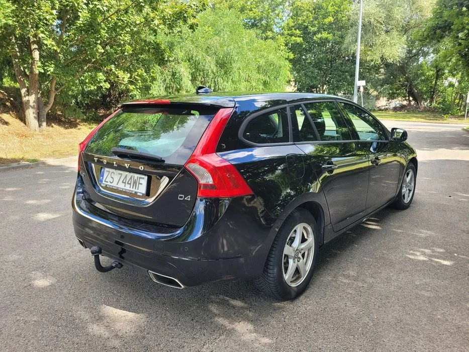 Volvo V60 2.0D4D Automat Bezwypadkowy – zdjęcie 5