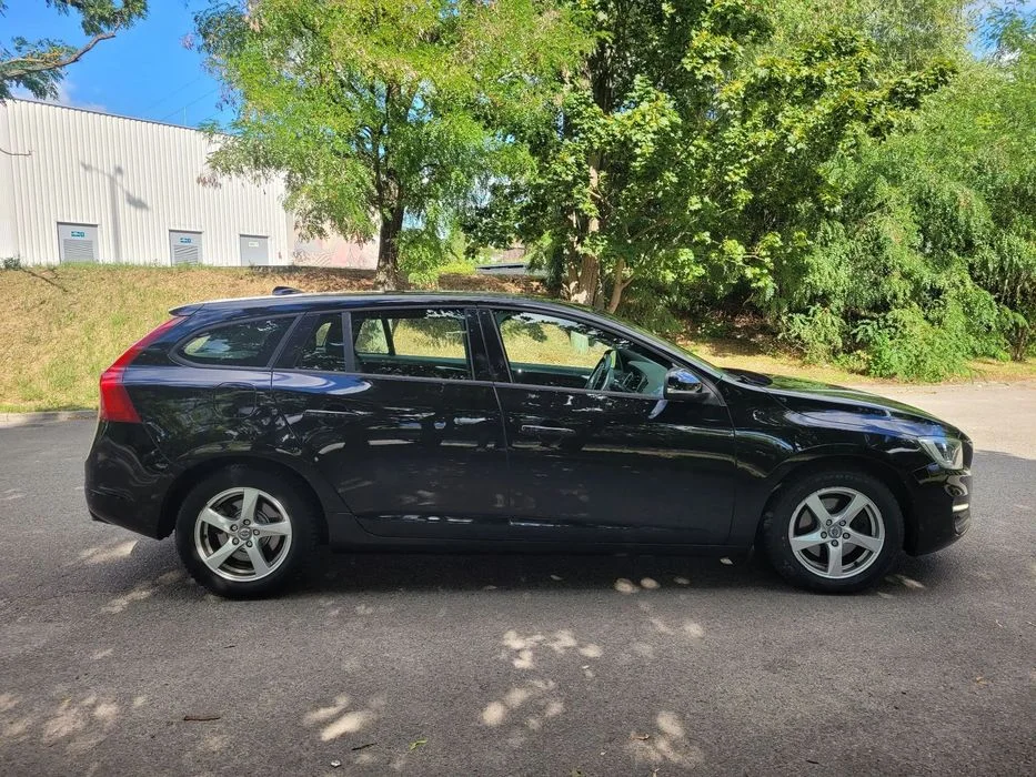Volvo V60 2.0D4D Automat Bezwypadkowy – zdjęcie 6