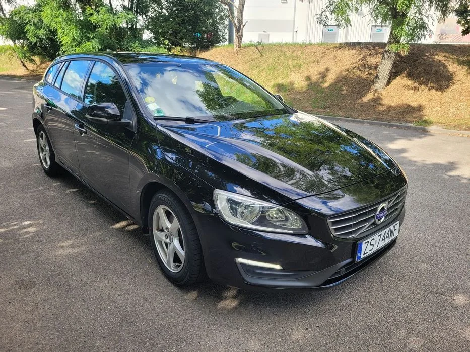 Volvo V60 2.0D4D Automat Bezwypadkowy – zdjęcie 7