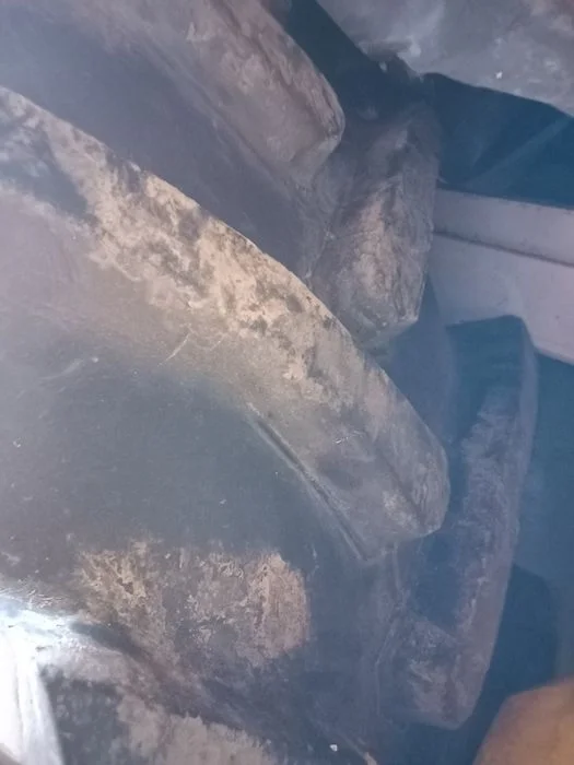 Opony,części Renault 18.4R38,16.9R28 – zdjęcie 4