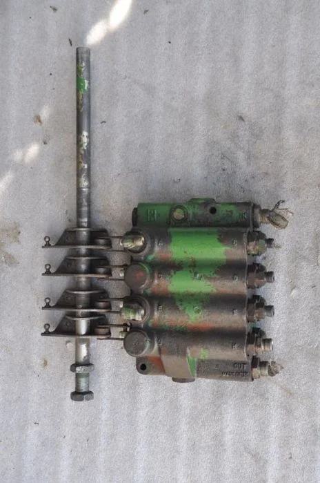 Rozdzielacz Hydrauliczny John Deere 1177 Nr 315040001C
