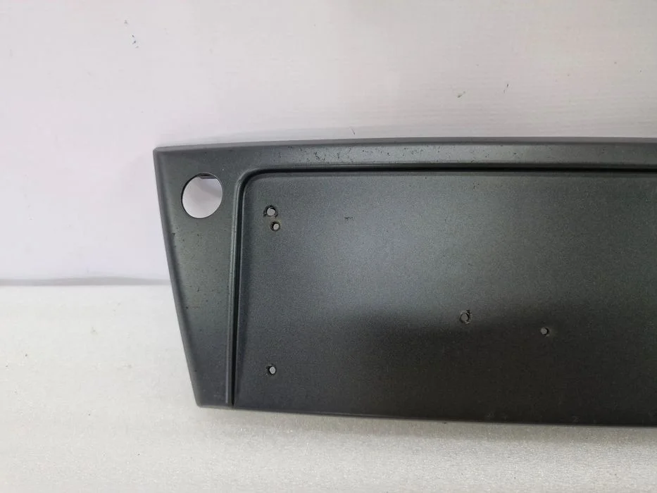 Audi A6 C6 04- Kratka Środkowa W Grill / Podkładka Pod Tablice , Nr 4F0807285E , Nr Aukcji Kr74 – zdjęcie 2