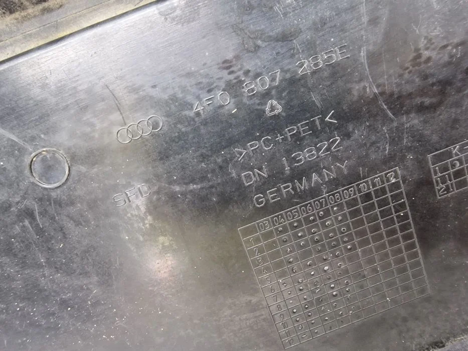 Audi A6 C6 04- Kratka Środkowa W Grill / Podkładka Pod Tablice , Nr 4F0807285E , Nr Aukcji Kr74 – zdjęcie 8