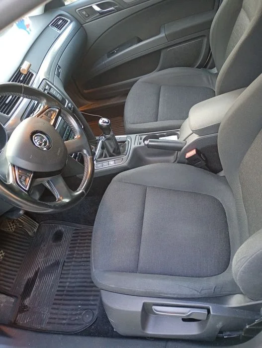 Sprzedam Skoda superb – zdjęcie 4
